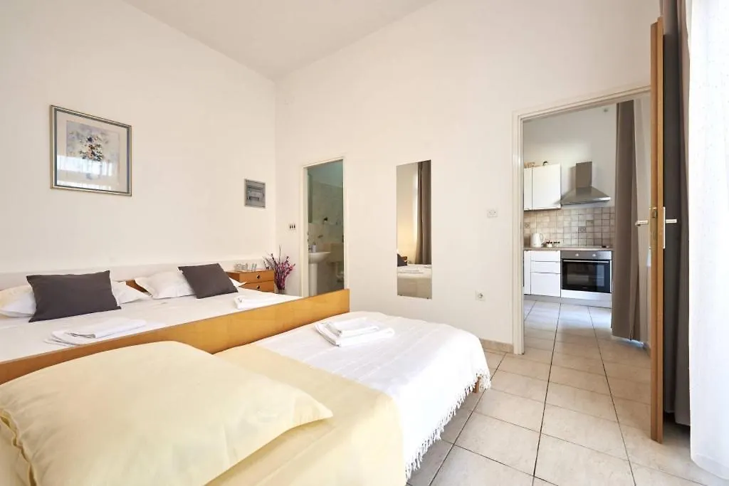 Apartment In Slatine With Terrace, Air Conditioning, Wifi Trogir Croatia