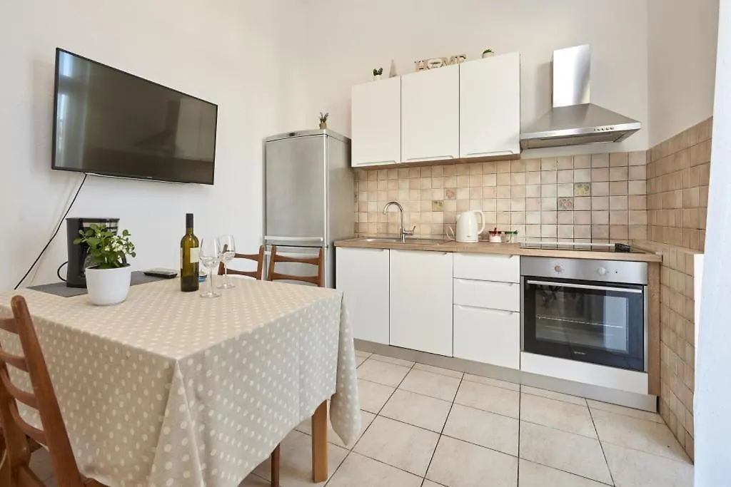 Apartment In Slatine With Terrace, Air Conditioning, Wifi Trogir Croatia