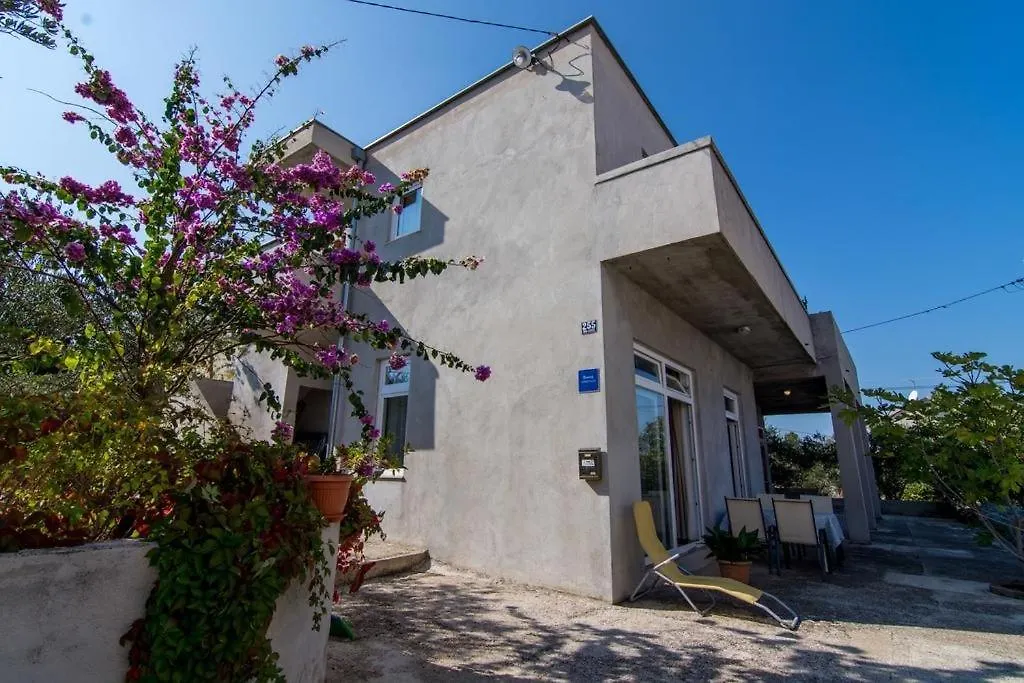 Apartment In Slatine With Terrace, Air Conditioning, Wifi Trogir Croatia