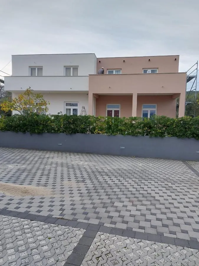 Apartment In Slatine With Terrace, Air Conditioning, Wifi Trogir